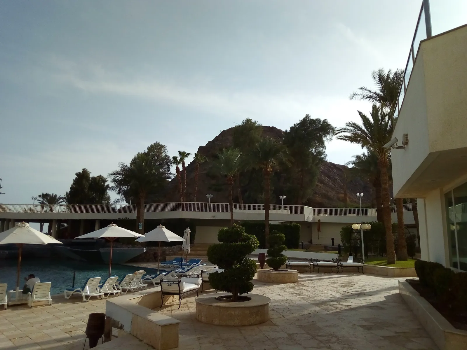 Alfanetwork Hilton Taba Pool Staff Hotel 2018 Sunsinai Com